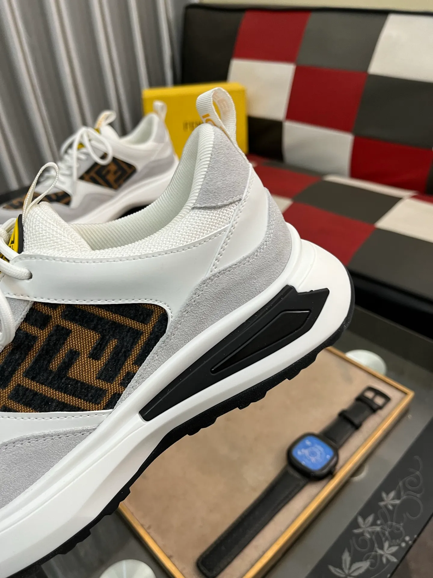 Men's shoes 💰458⌚️⌚️FENDI "FENDI" Regular size: 38-44 (casual shoes) Product materials: Selected cowhide upper, soft sheepskin lining; original outsole. 6️⃣colors available